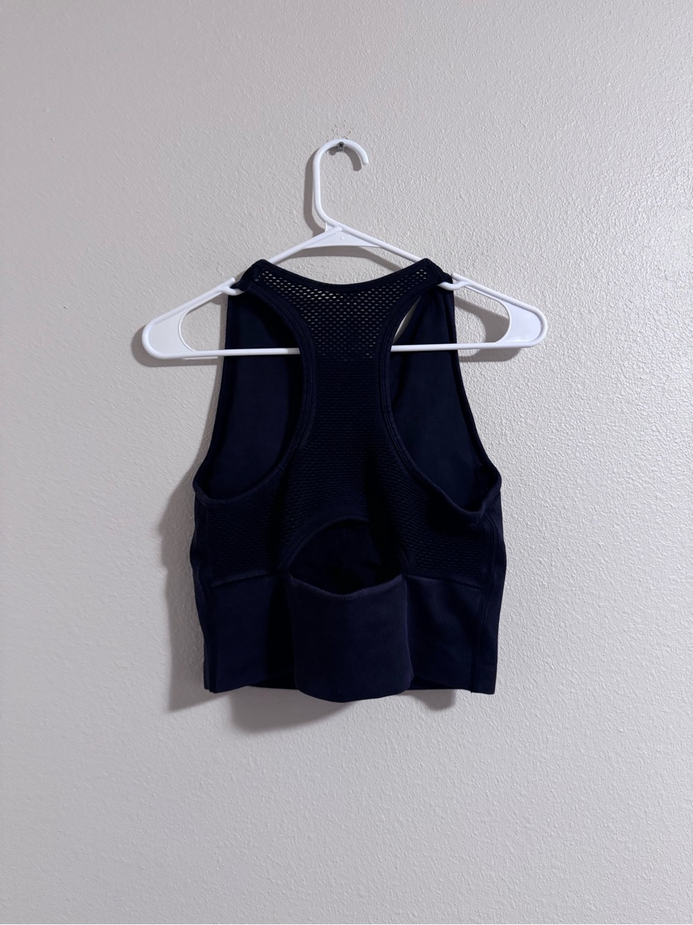 JoyLab Ribbed High-Neck Crop Tank V - Picture 3 of 3